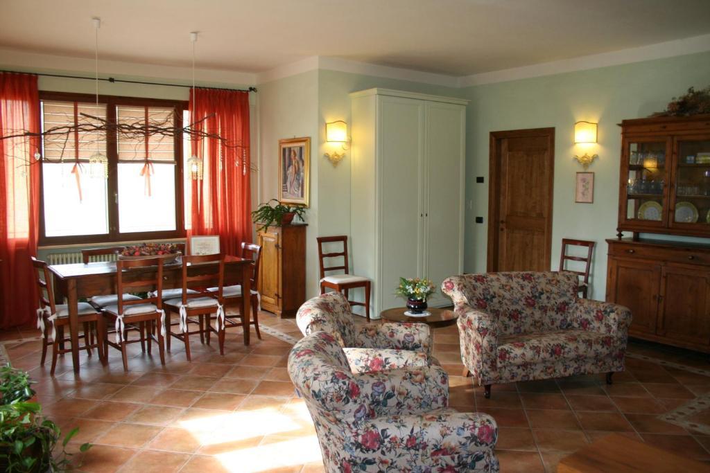 Villa Agriturismo La Rosa Tea Urbania Exterior foto