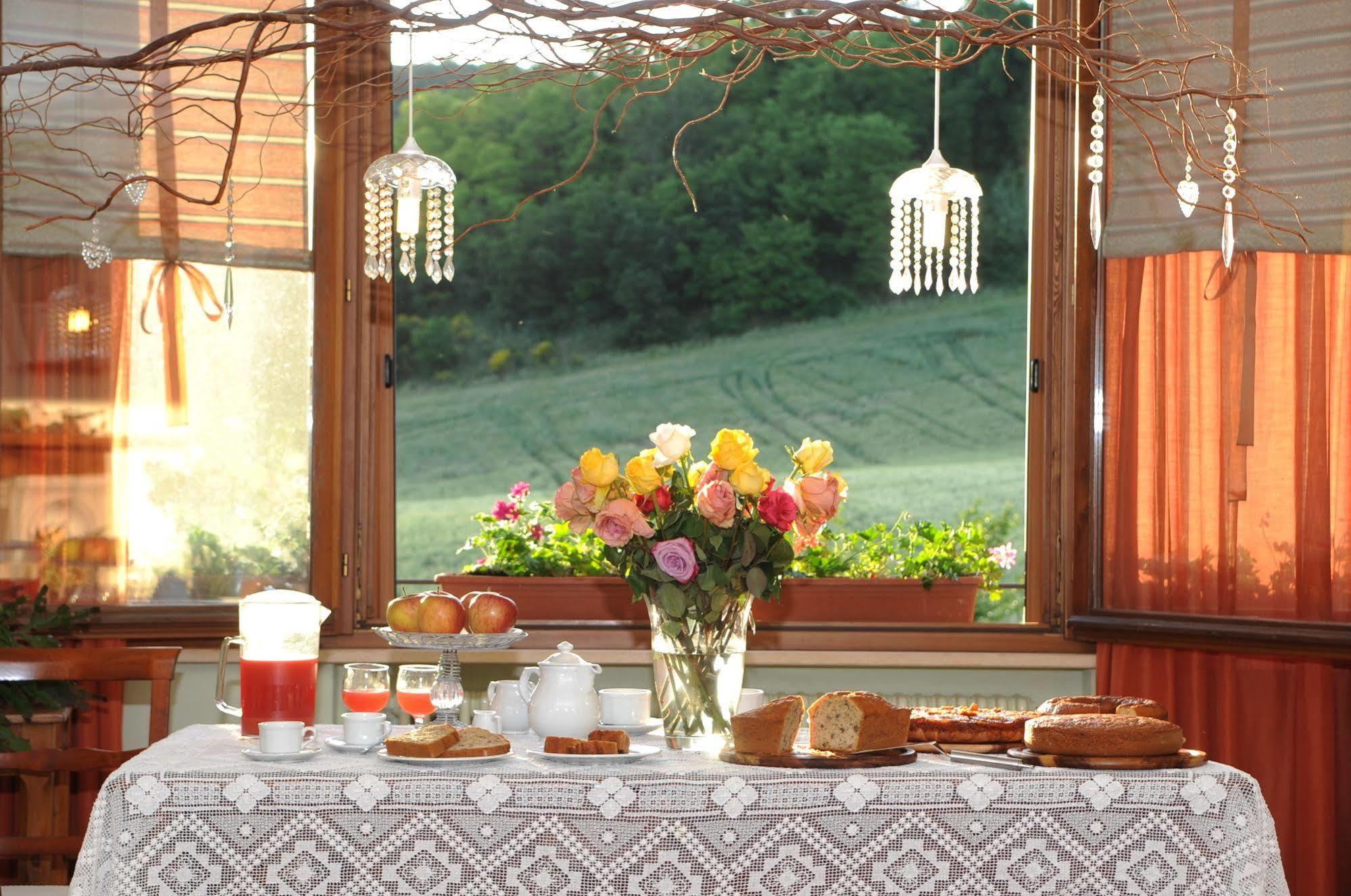 Villa Agriturismo La Rosa Tea Urbania Exterior foto